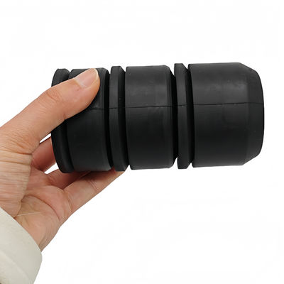 كوب مسحة مطاطي عالي الأداء بتصنيف ضغط 10,000 رطل لكل بوصة مربعة، مادة النتريل (NBR)، وأحجام مخصصة لتطبيقات حقول النفط