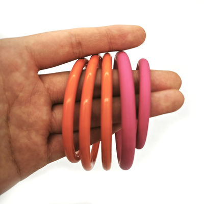 AS568 الحلقة المطاطية القياسية O مع الحجم القابل للتخصيص للحصول على تناسب آمن وتوافق مثالي في صناعة النفط والغاز