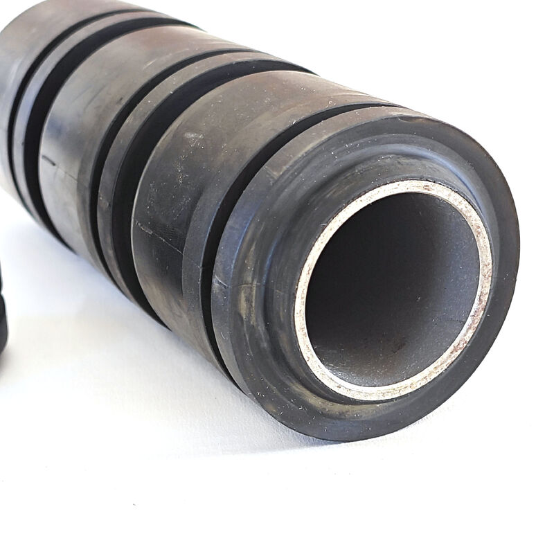 كوب مسحة مقاوم للتآكل بنمط TA مع نيتريل عالي الجودة (NBR) لخدمات حقول النفط حتى 10,000 رطل لكل بوصة مربعة